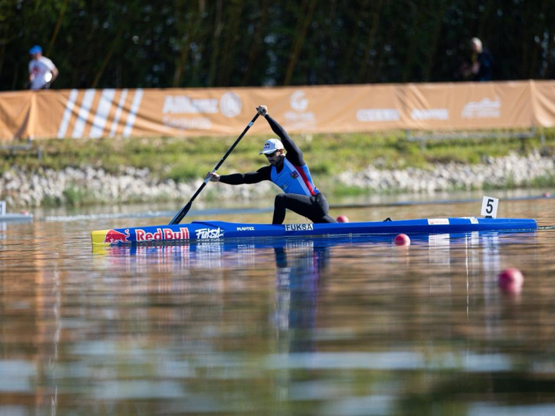 Favorites Advance Comfortably to the Next Stages of Competition