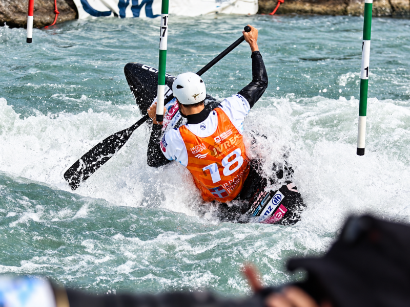 Maiutto leads men’s C1 heats as Europe’s biggest names advance in Ivrea