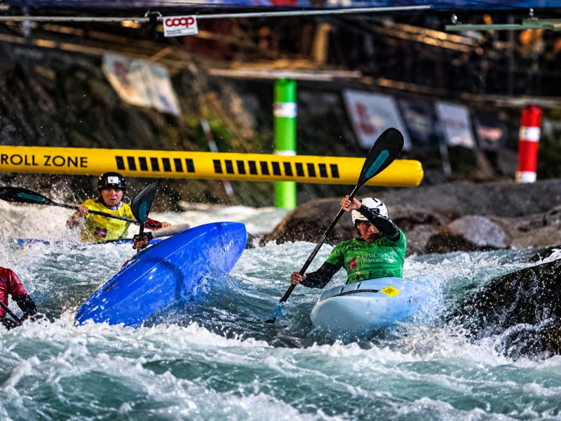 Kneblova crowned European Kayak Cross champion as Franklin fights back for silver under the lights in Ivrea