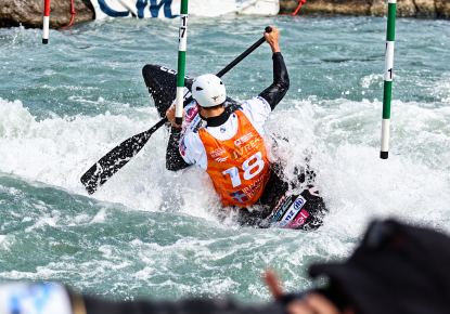 Maiutto leads men’s C1 heats as Europe’s biggest names advance in Ivrea