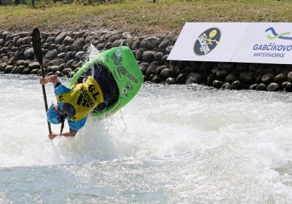 Favourites safely through to the finals of the 2018 ECA Canoe Freestyle European Championships